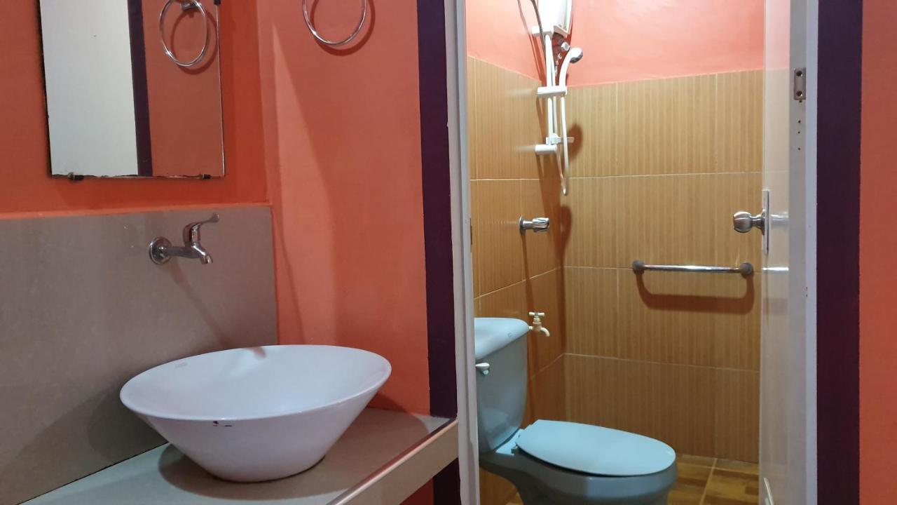 El Moro Beach Resort (Adults Only) Balabag  Zewnętrze zdjęcie